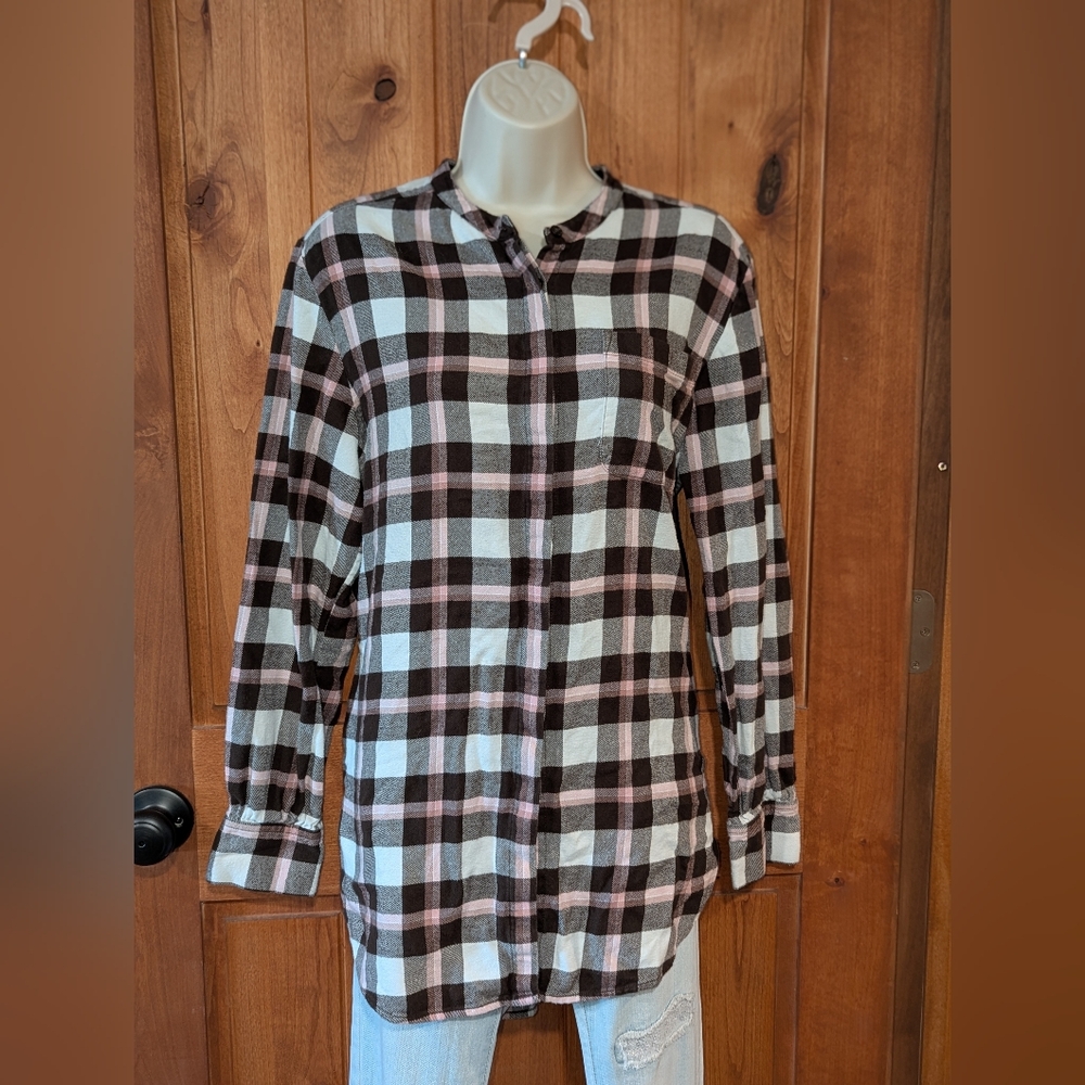 Lands' End Brown, White, and Pink Plaid Shirt‎ With Pockets